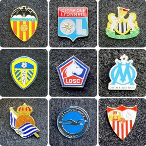 Valencia Football Badge Newcastle United Football Brooch Pendant Lyonnais Commemorative Badge Sevilla
